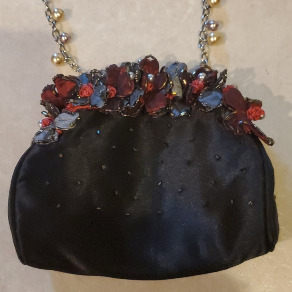 Cute black clutch - Picture 3 of 6